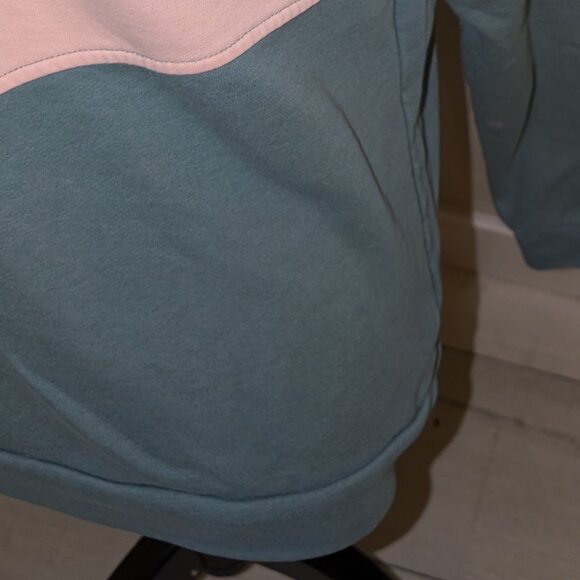 Womens Easel Block Sweatshirt Womens Size S - Picture 5 of 5